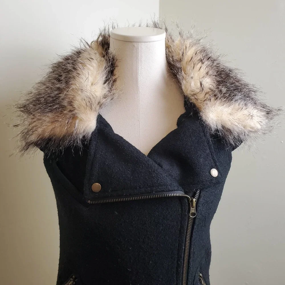 THREAD & SUPPLY | ASYMETRICAL WOOL BLEND SWEATER VEST AZTEC FAUX FUR WOMEN'S XS